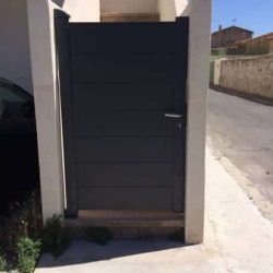 Puerta peatonal de jardín de aluminio modelo 10