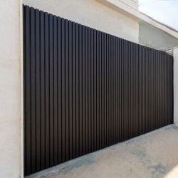 Puerta de entrada de jardín moderna de aluminio, modelo Serbia