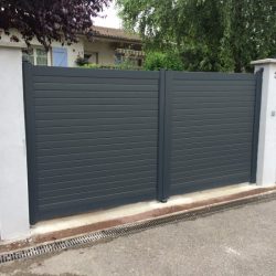 Puerta de entrada de jardín moderna de aluminio, modelos 9