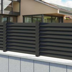 Ejemplos de cercas de jardín de aluminio tipo parasol